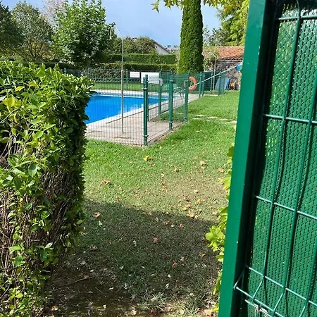 Apartment Bajo Con Jardin Y Piscina! *